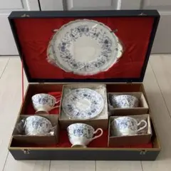 NARUMI ボーンチャイナ 青い花柄の陶磁器セット