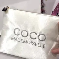 CHANEL ノベルティ　ポーチ　アイボリーシルバーN°5チャーム付き