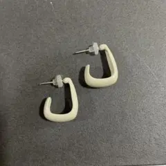 アイボリー フープピアス スタッド式