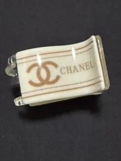 CHANEL ロゴ入り ヘアクリップ