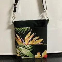 サコッシュ　ハンドメイド　ハワイアンプリント