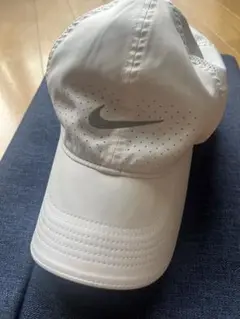 Nike Dri-FIT ホワイトキャップ