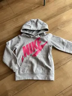 NIKE グレー パーカー 110-116cm