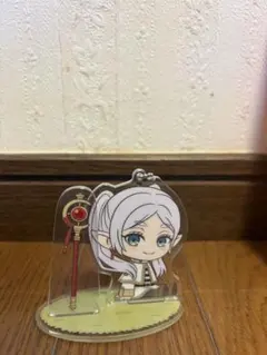 葬送のフリーレン　アクリルキーホルダー　ヒンメル付き