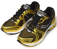 未使用 サッカニー PROGRID TRIUMPH 4 スニーカー 27.5