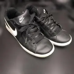 NIKE スニーカー