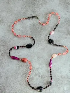 ★天然石★メノウ　ロングビーズネックレス ピンク 黒