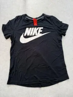 Nike ブラック Tシャツ Mサイズ