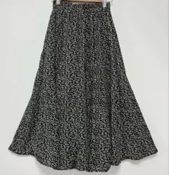 韓国　ロングフレアスカート　綺麗め　小花柄