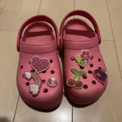 クロックス ピンクの装飾付きサンダル 19 cm