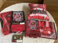 浦和レッズ ニットマフラー 4点セット 未使用品 - メルカリ