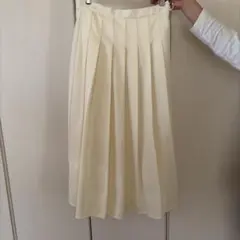 プリーツロングスカート　白