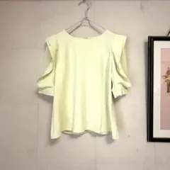 titty&Coラッフルフリルスリーブプルオーバー　パール　イエロー　着回しのサムネイル
