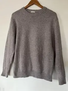 【GU】　ベージュ クルーネック セーター M