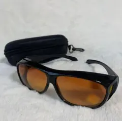 【新品】スポーツスタイル サングラス 黒 オレンジレンズ ケース付きのサムネイル