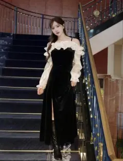 オフショルダーフリルベロアワンピース