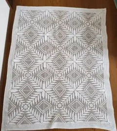 レース編み　テーブルクロス　マルチカバー