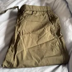 カーキ色 Lサイズ チノパン