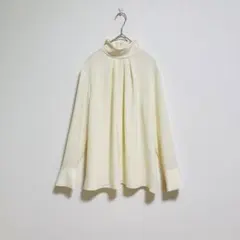 theory luxe アイボリー ハイネック　ブラウス　シャツ　とろみ　38のサムネイル
