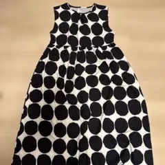 ノースリーブロングワンピース 白黒ドット