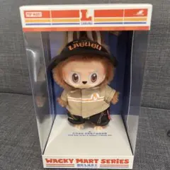ポップマート　ワッキーマート　店員ラブブ　ぬいぐるみペンダント