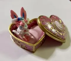 ポケモン　ロマンティックコレクション　ニンフィアのサムネイル