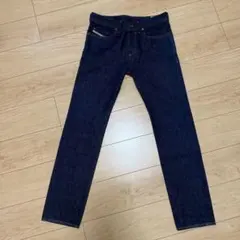 Diesel ダークブルー スリムフィットデニム