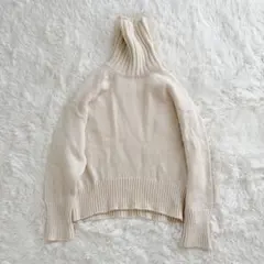 美品　GALERIE VIE ファインウール タートルネックニット　オフホワイト