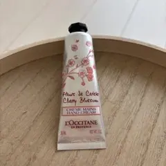 L'OCCITANEチェリーブロッサム ハンドクリーム30