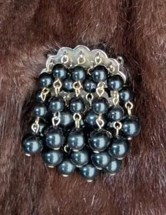 ヴィンテージ　昭和レトロ　揺れる　黒ビーズ フリンジブローチ　長さ　約4.5cm