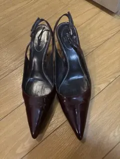 プラダ　エナメルパンプスのサムネイル