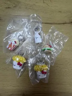 ハローキティ めじるしアクセサリー アメリカンデザイン