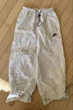 Nike ホワイト カジュアルパンツ S