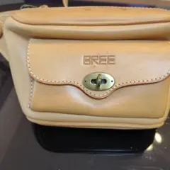 BREE レザー ヌメ革　ウェストポーチのサムネイル