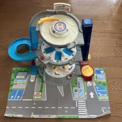 ぐるぐるシュート　DXトミカパーキング