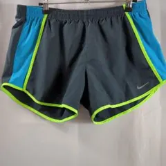 美品Lサイズ⭐NIKE Dri-FIT レディースランニングショートパンツ