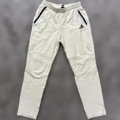 adidasアディダス　アイボリー　長ズボン　140