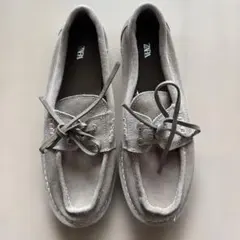 ZARA グレー スエード ローファー