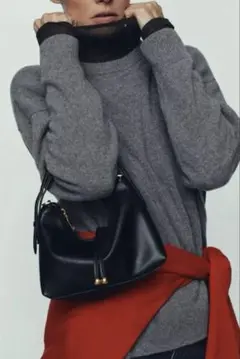 【ZARA】ボール付きミニバケットハンドバッグ