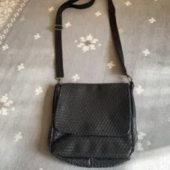 黒 ハンドメイド　ショルダーバッグ