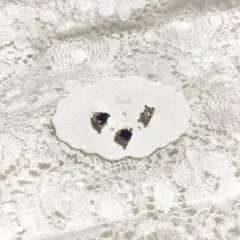 Zoule ゾーラ 紫 ハート ピアス チタンポストのサムネイル