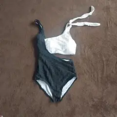 ワンショルダー水着 Mサイズ ブラック・ホワイト