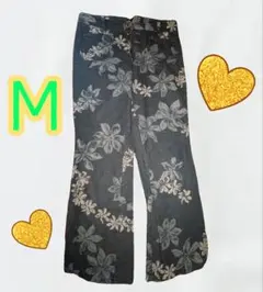 Mサイズ 　フレアデニム　ジーンズ