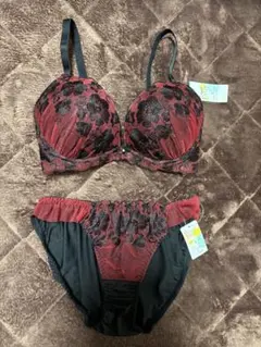 Fairy ブラジャー ショーツ セット F65 Mサイズ　ワインレッド　黒のサムネイル