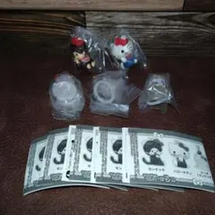 ガチャ モンチッチ×ハローキティ めじるしアクセサリー ４種 ５個セット