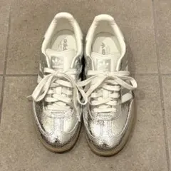 adidas メタリックシルバー スニーカー　 SAMBA OG 美品 箱無し