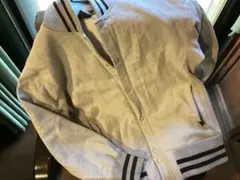 グレー ボタン付き ジャンパー Lサイズですが　サイズご確認願います