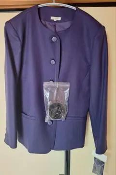 ジャケット　 サイズ　１１ コサージュ付き 未使用品