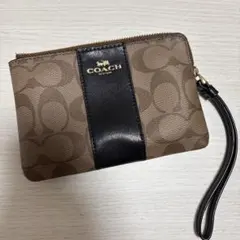 【COACH】コーナージップ リストレット シグネチャーキャンバス ストライプ