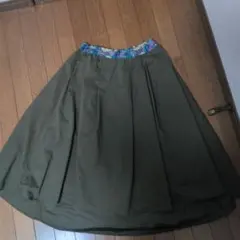 TITICACA フレアスカート カーキ ペイズリー柄 Fのサムネイル